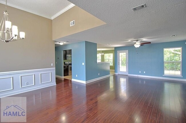 Building Photo - 720 Highgrove Ct