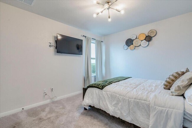 Building Photo - 4513 Lucabella Ln