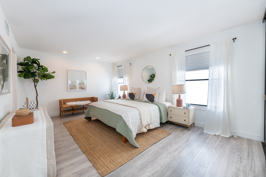 Second Bedroom - 839 Larrabee St