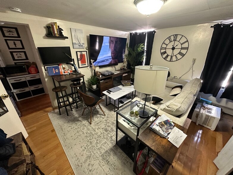 Building Photo - 238 Cambridge St