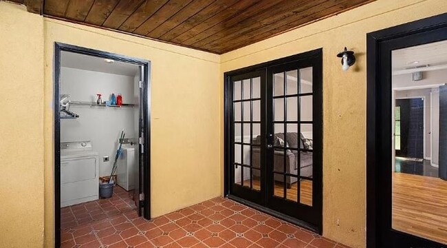 Building Photo - 2453 Alder St