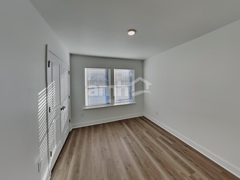 Building Photo - 1468 Aquamarine Dr