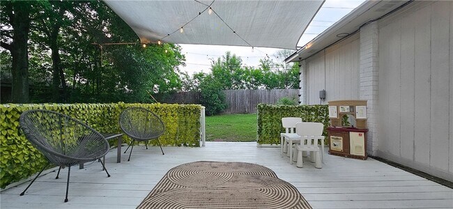 Building Photo - 2602 Arbor Dr