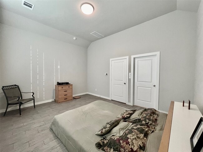 Building Photo - 4334 Hemlock Grove Ln