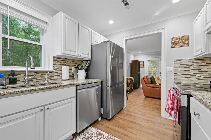 Building Photo - 4541 Coopers Creek Pl SE