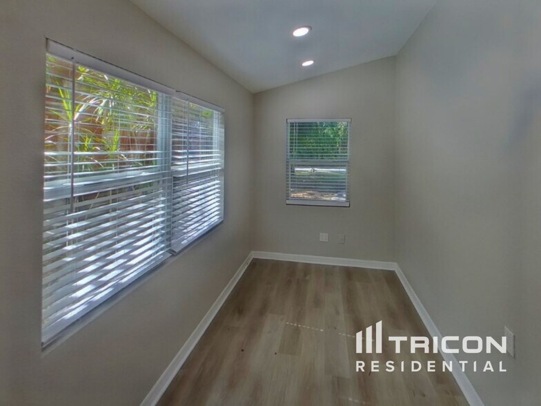 Building Photo - 4335 Olive Ave