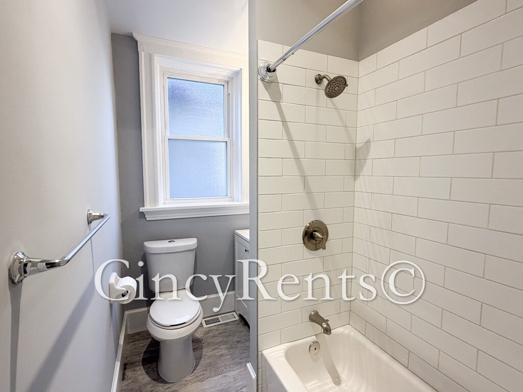 Building Photo - 2220 Williams Ave