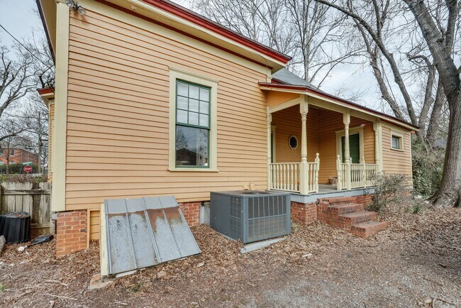 Building Photo - 295 Oglethorpe Ave