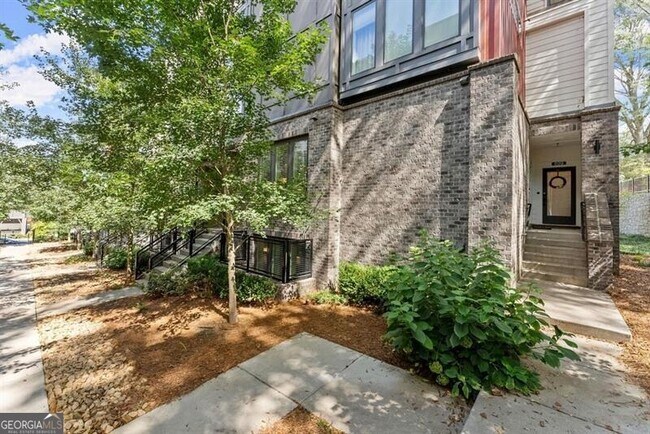 Building Photo - 395 Pratt Dr SE