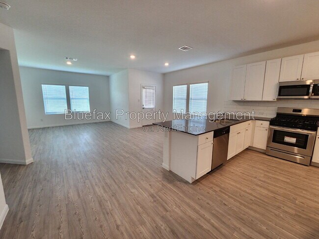Building Photo - 13907 Sickle Rdg