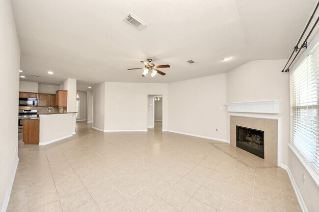 Building Photo - 7730 Trail Hollow