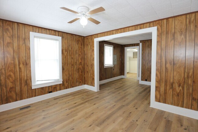 Building Photo - 014