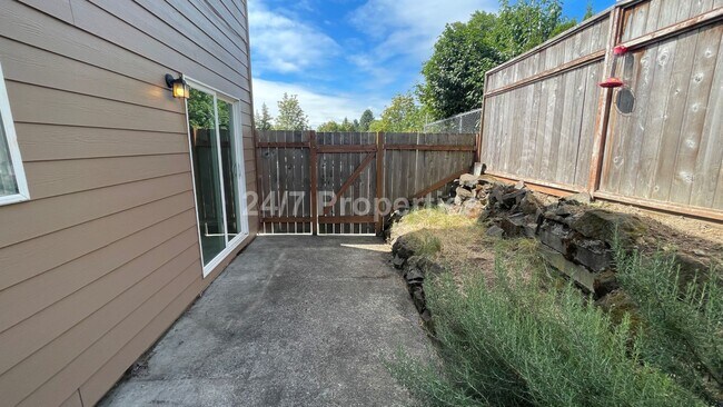 Building Photo - 2023-12573MF