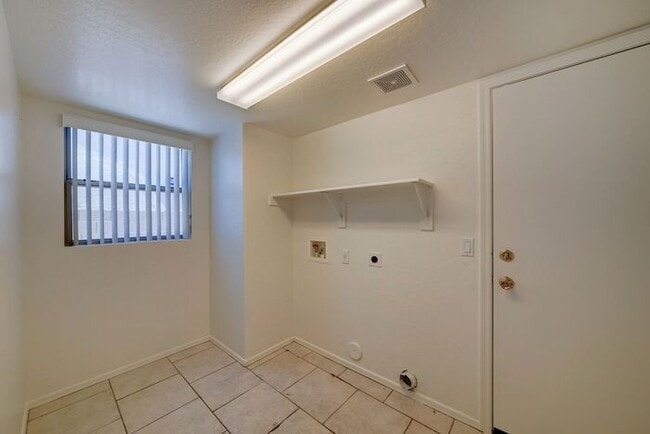 Building Photo - COMING SOON1 Beautiful 4 Bed 2.5 Bath Home...