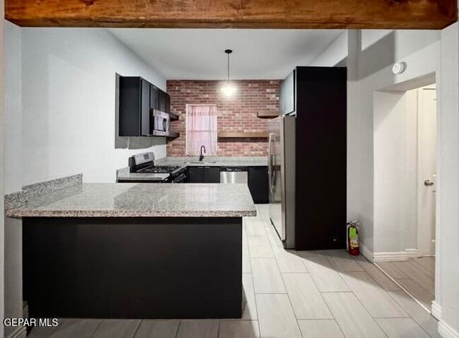 Building Photo - 1305 E Rio Grande Ave