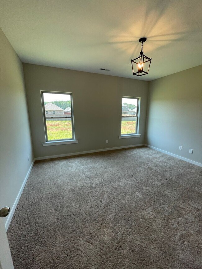 Building Photo - Home for Rent in Meridianville, AL!!! Avai...