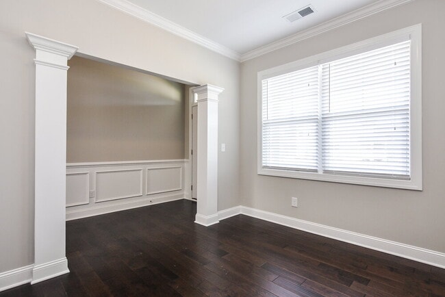 Building Photo - 57 Ravencliff Ridge