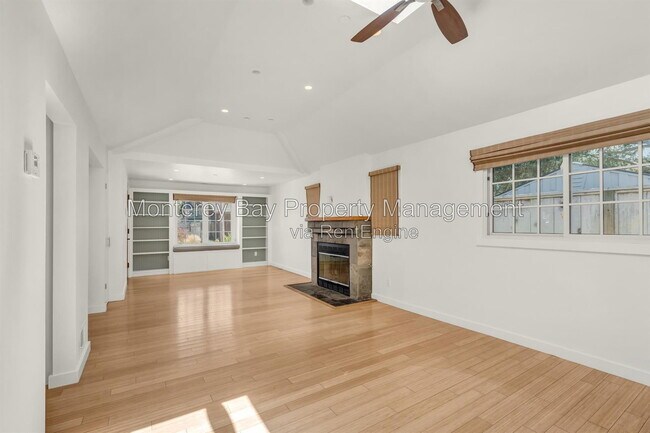 Building Photo - 414 Monterey Ave