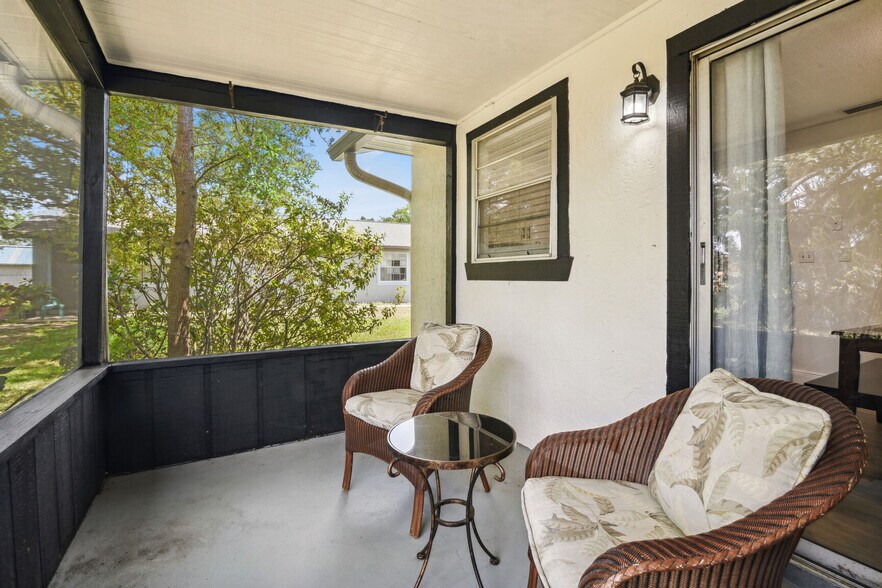 Building Photo - 811 W Magnolia St