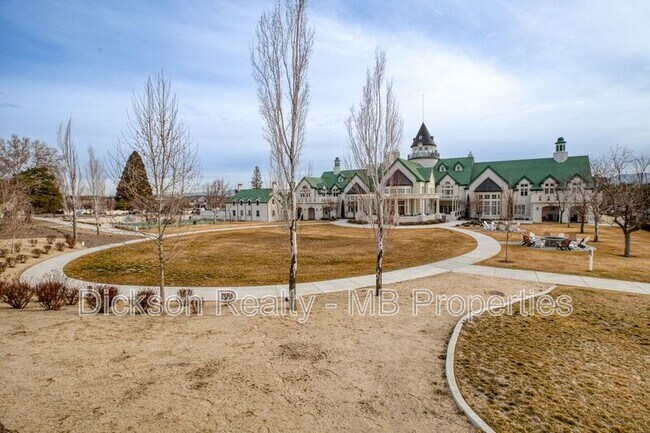 Building Photo - 76 Caballada St