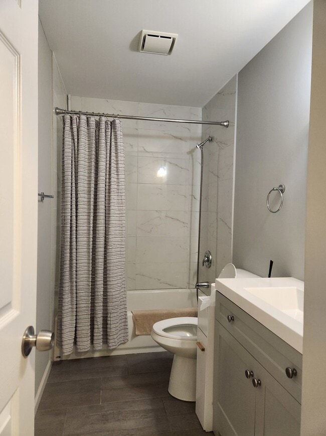 Building Photo - 710 Mill Cir