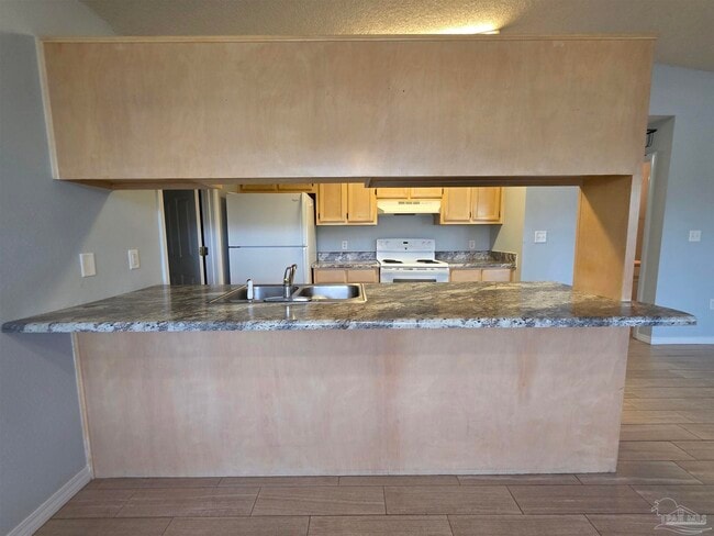 Building Photo - 2111 Karlburg Dr