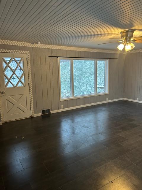 Building Photo - 2730 6th Ave