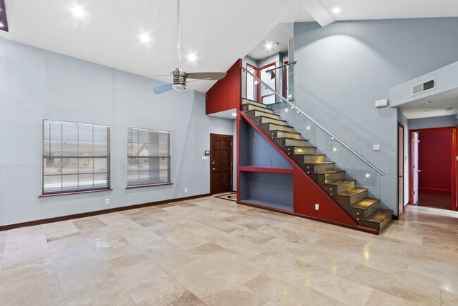 Building Photo - 6228 Brillo Luna St
