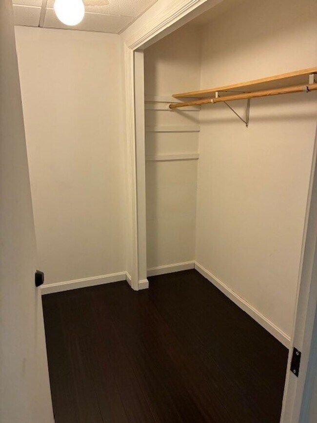 Building Photo - LAKE FRONT PARADISE