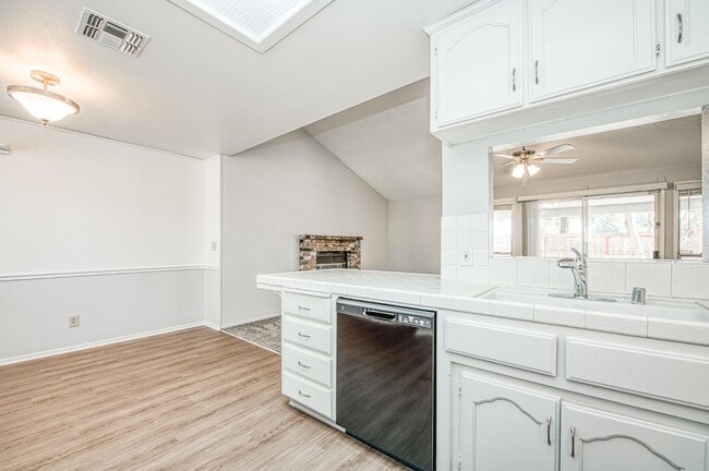 Building Photo - 6364 N Barcus Ave