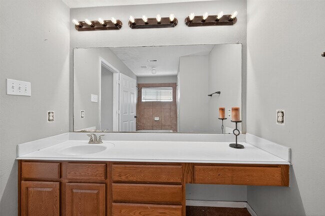 Building Photo - 12007 Green Bluff Ct