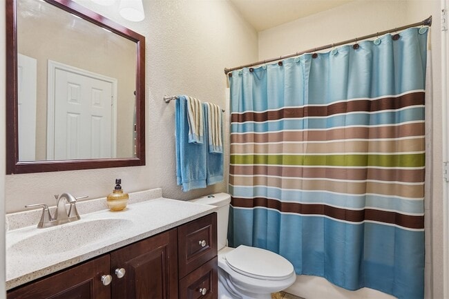 Building Photo - 7258 Summit Parc Dr