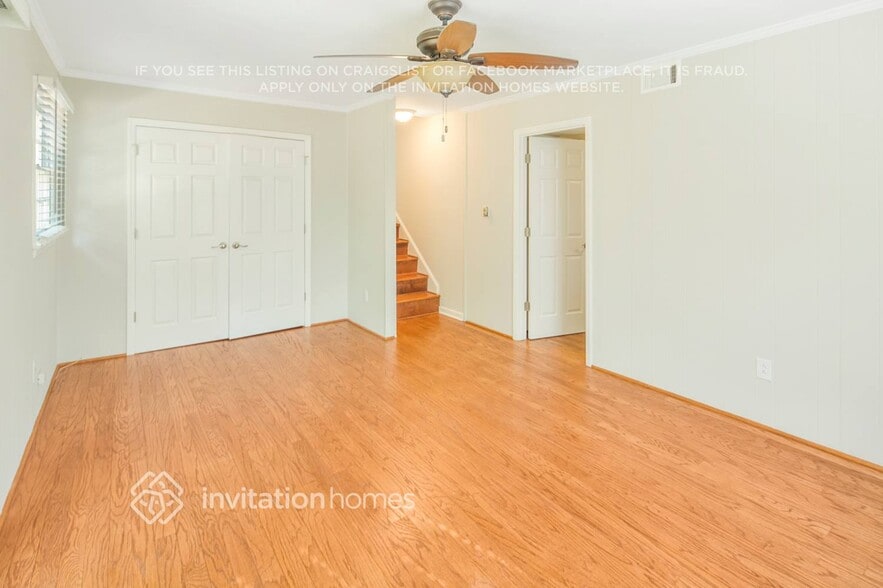 Building Photo - 929 Eaglewood Ave