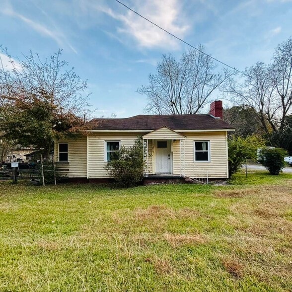 Primary Photo - 17 School Rd