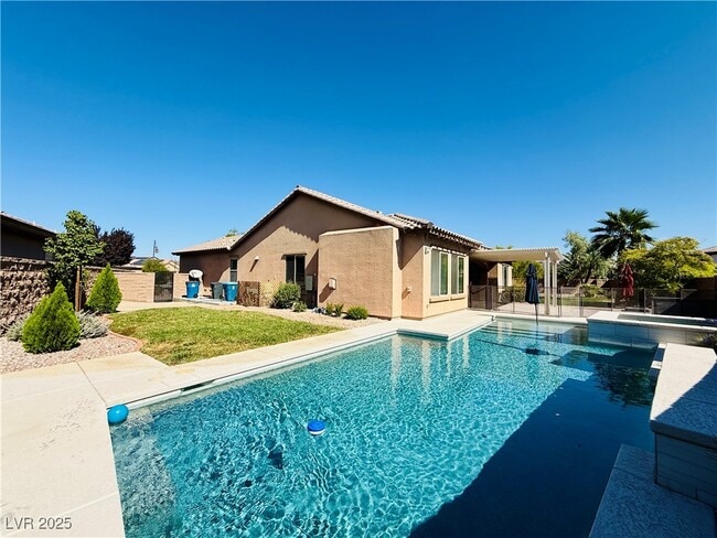 Building Photo - 7404 Eggshell Dr