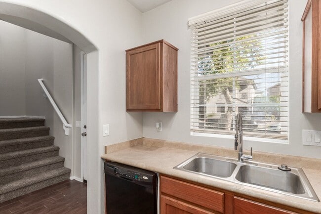 Building Photo - 3012 S 101st Dr