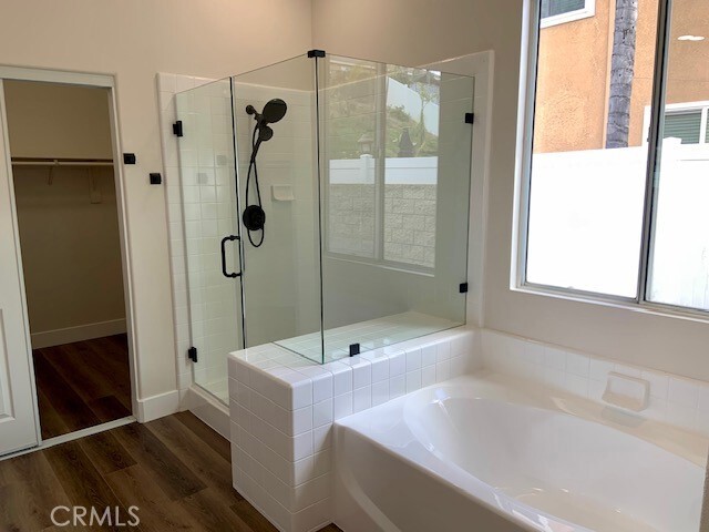 Building Photo - 558 Rembrandt Dr