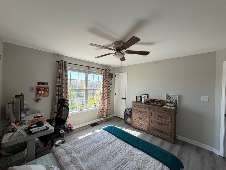 Building Photo - 2434 Coopers Branch Ct