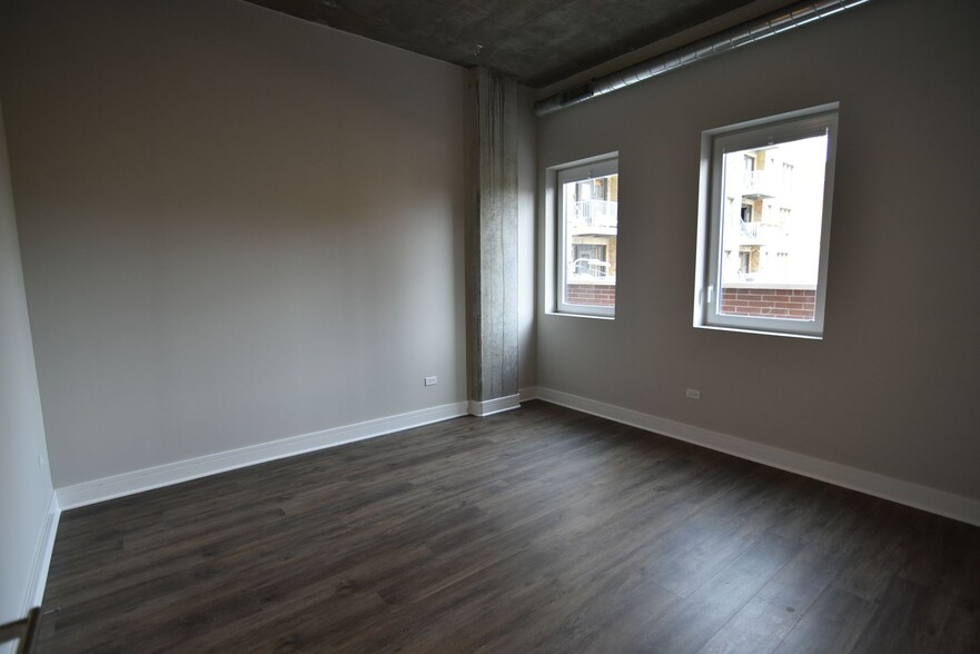 Building Photo - 3832 N Broadway St