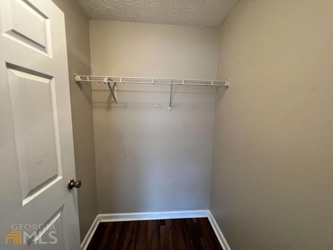 Building Photo - 13101 Fairington Ridge Cir