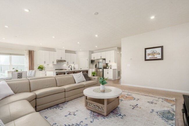 Building Photo - 968 Blackmore Dr