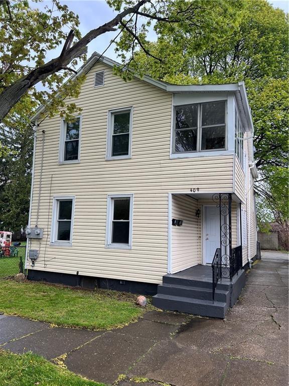 Building Photo - 409 Ross St