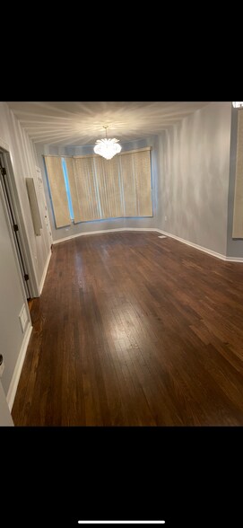 Building Photo - 2326 N Harding Ave
