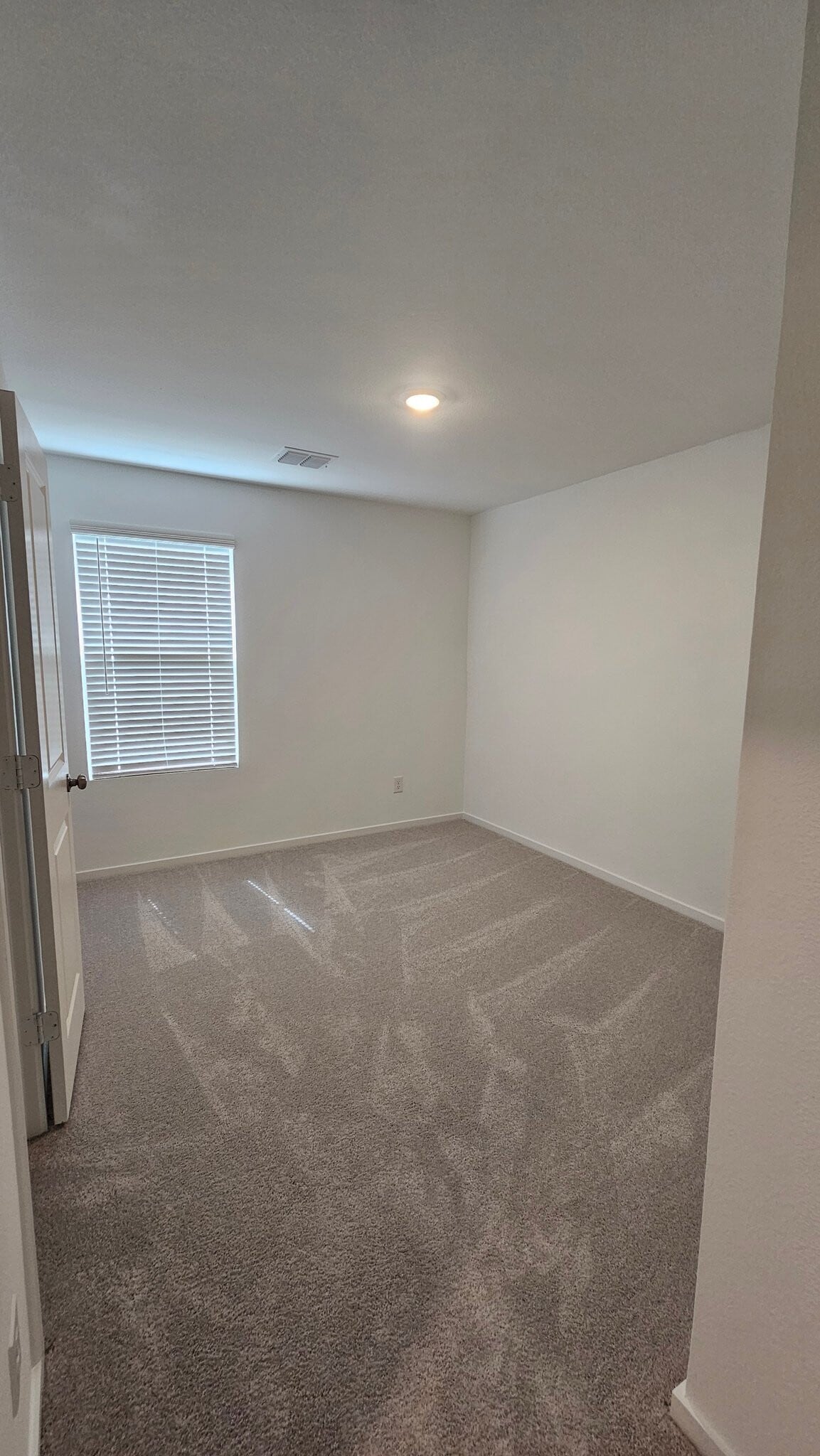 Building Photo - 1600 Baron Ln