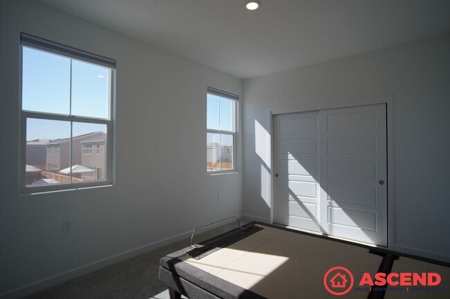 Building Photo - Stunning Home In Gossamer Grove!