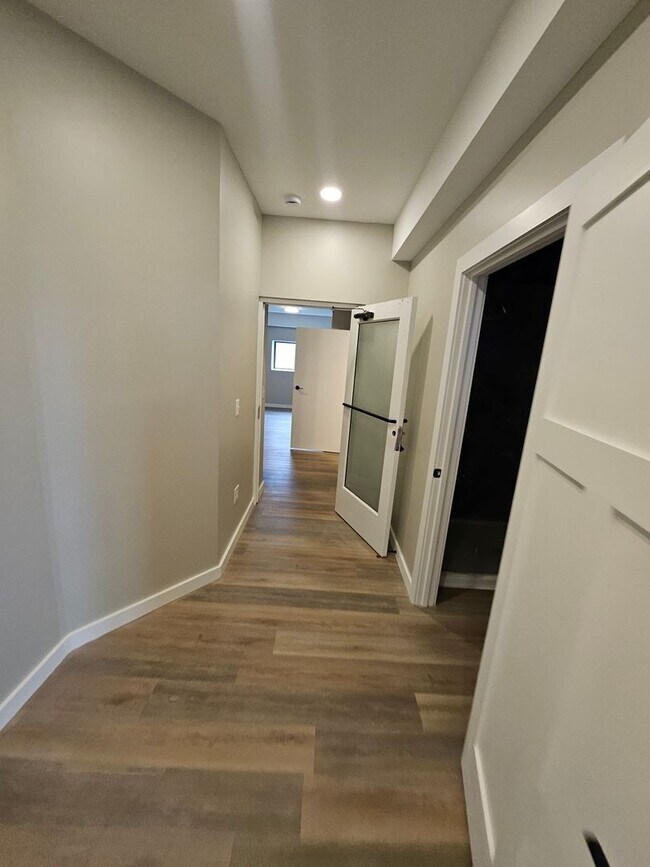 Building Photo - Brand new 1 bed apartment