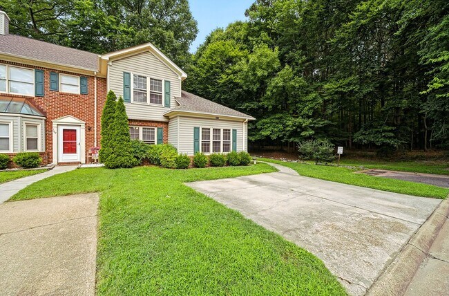 Building Photo - 109 Larkspur Hollow
