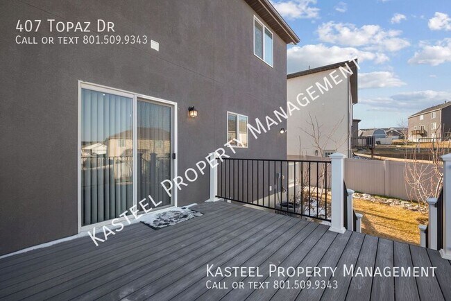 Building Photo - 407 Topaz Dr