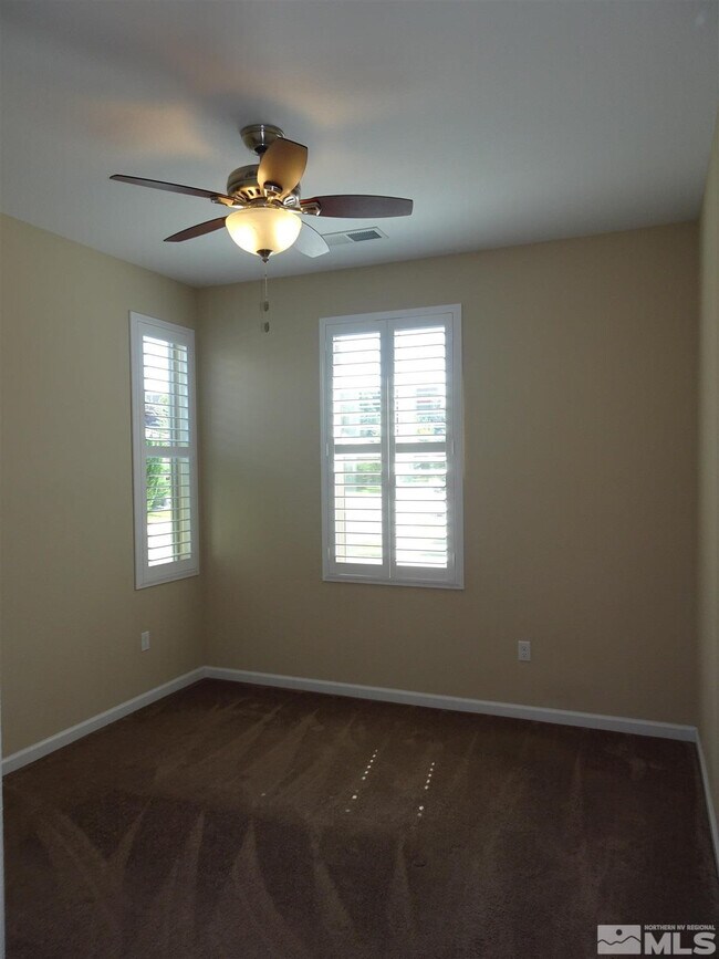 Building Photo - 494 Merganser Ln