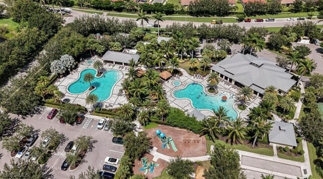 Building Photo - 2380 Fallglo St